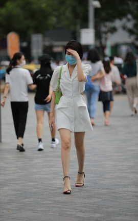 精选街拍作品 NO.0635 四九城嘎子街拍作品 干练型女白领_丽丝库