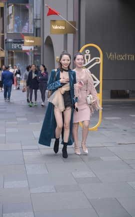 精选街拍作品 NO.0849 摄神街拍作品 两大小仙女_丽丝库