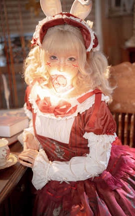 蠢沫沫 橱窗娃娃_丽丝库