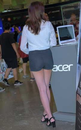 精选街拍作品 NO.0737 魂魂街拍作品 肉感翘臀美女_丽丝库