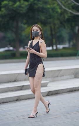 精选街拍作品 NO.0496 牛男街拍 黑色裙性感美女 part6_丽丝库