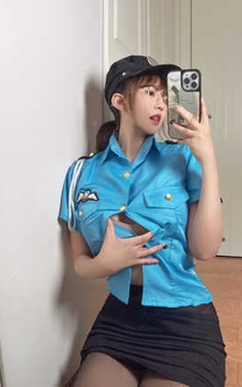 张思允 微蜜圈 -  女警制服_丽丝库